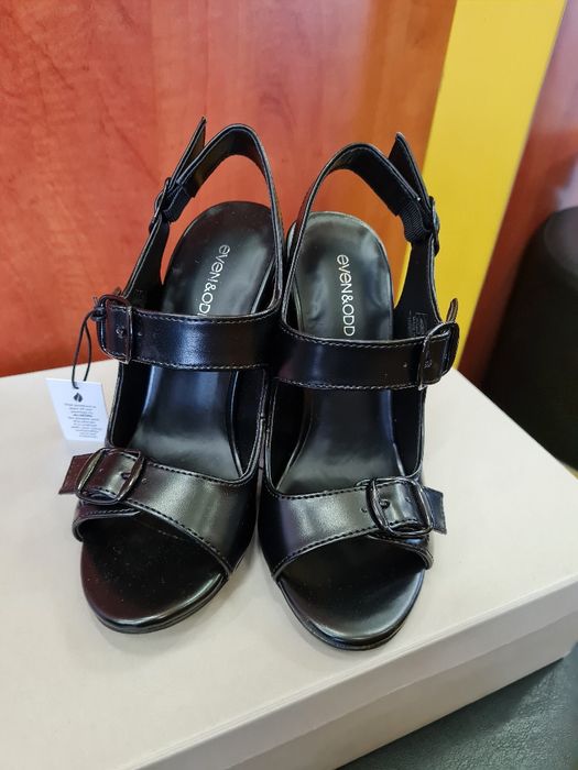 Nowe sandały damskie na obcasie roz 35. Even&Odd
