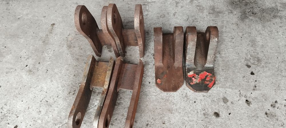 Ucho zawias do wywrotu