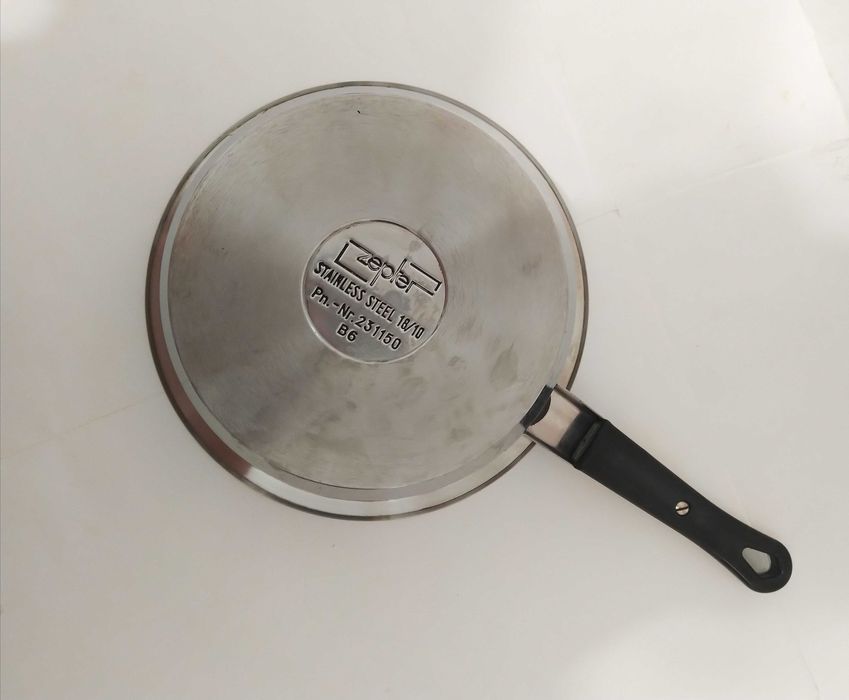 Продам Цептер(кастрюля 4,2 литра диаметр 20 см).