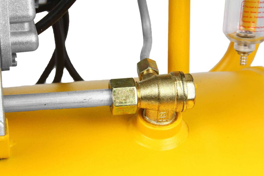 KOMPRESOR OLEJOWY Sprężarka Powietrza 50l 216l/min HURAGAN