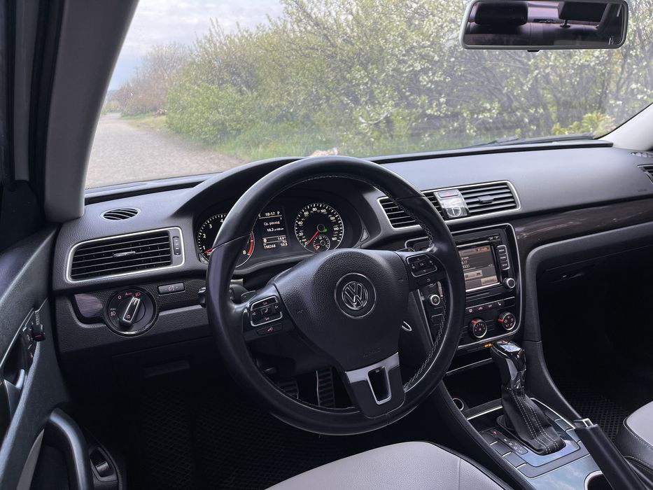 Volkswagen b7 2016