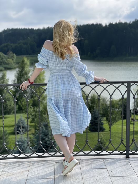 Блакитна сукня в клітинку Eldresse, льон, розмір S, міді