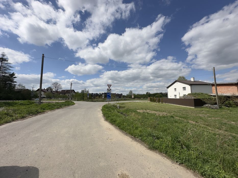Класна ділянка Зубра під будівництво 10 сот