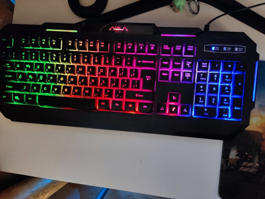 Игровой компьютер с полной переферийей