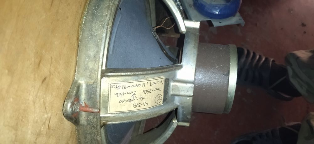 Колонки  у судовому стані готові до обміну на телефон айфон