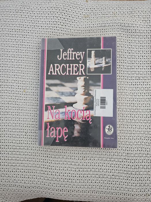 J. Archer - "Na kocią łapę"