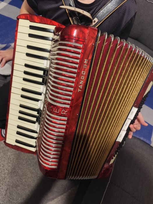 Akordeon hohner Victoria 80 basów basów