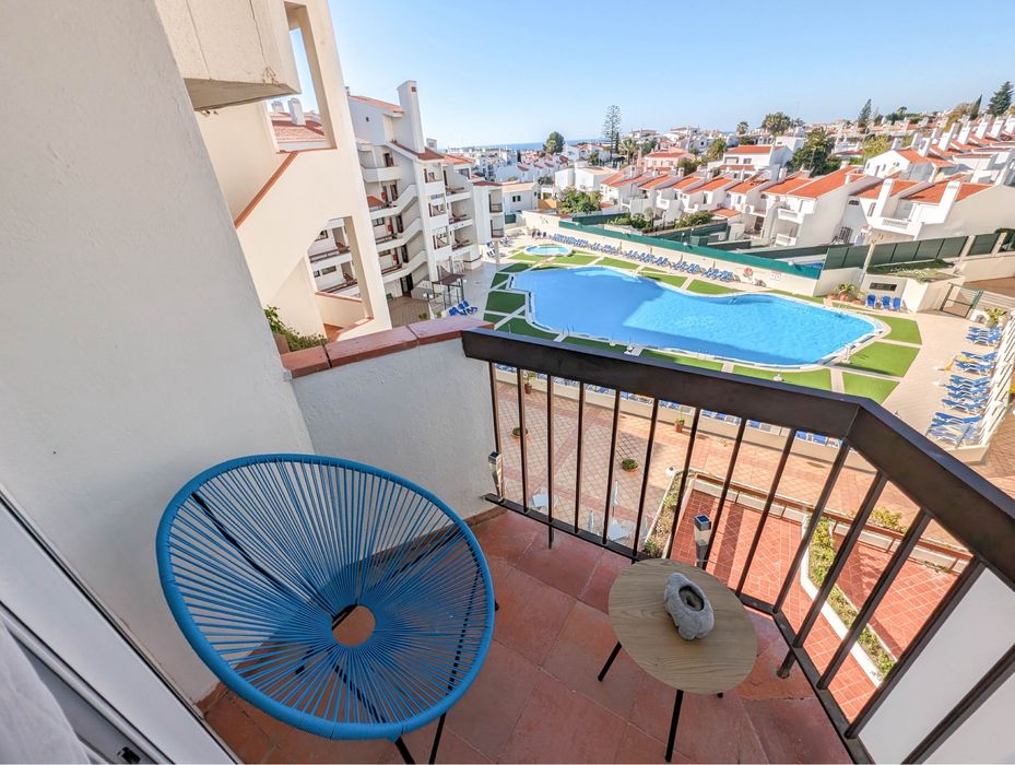 Apartamento T1 com A/C Piscina Varanda Vista Mar