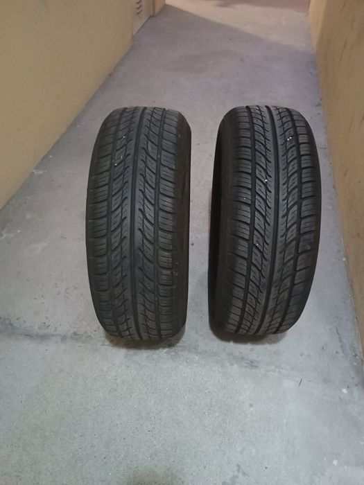 2 Pneus impecaveis