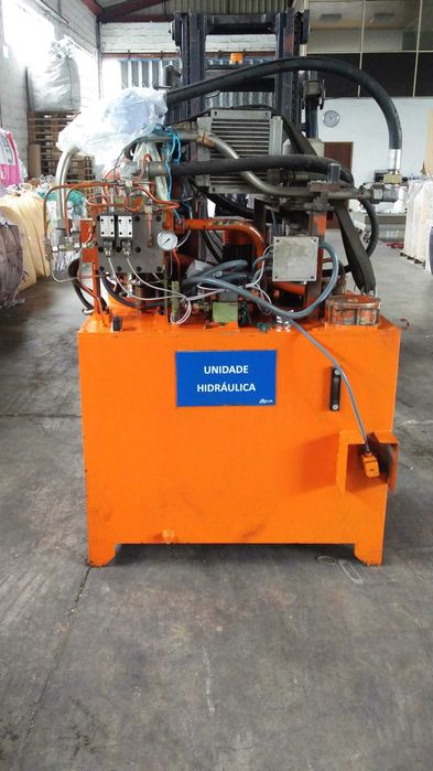 Prensa enfardadeira horizontal para resíduos papel e cartão