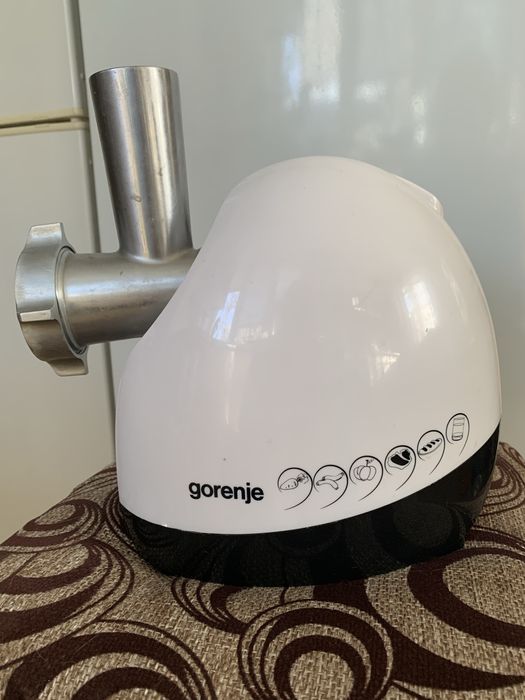 Мʼясорубка Gorenje MG 1500 TJW на деталі
