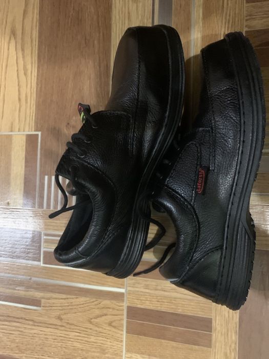 Safety shoes