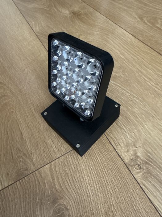 Lampa robocza na magnesy ładowanie usb c