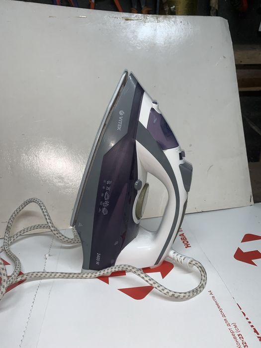 Праска Vitek 2400вт