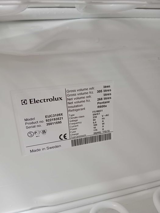 Zamrażarka Electrolux srebrna