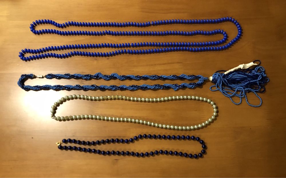 Бижутерия периода СССР, бусы, броши