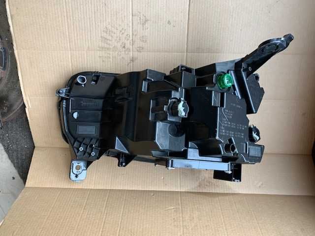 JEEP  AVENGER Full LED Lampa Prawa ładna