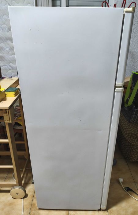 Frigorífico Combinado ALASKA 230 L  - (Funciona 100%)