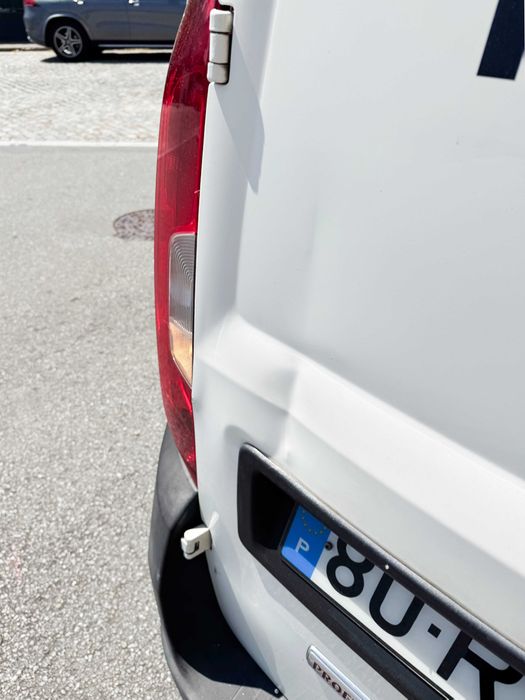 Fiat Doblò Maxi Multijet 2016 – Comercial, Espaçosa e Fiável
