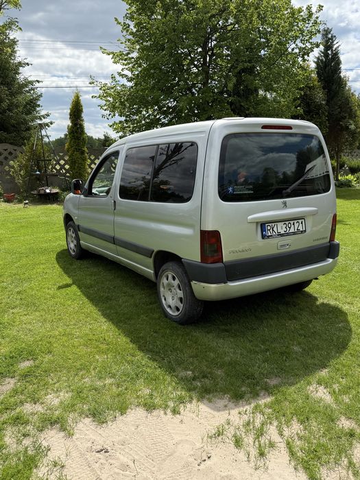 Samochod peugeot