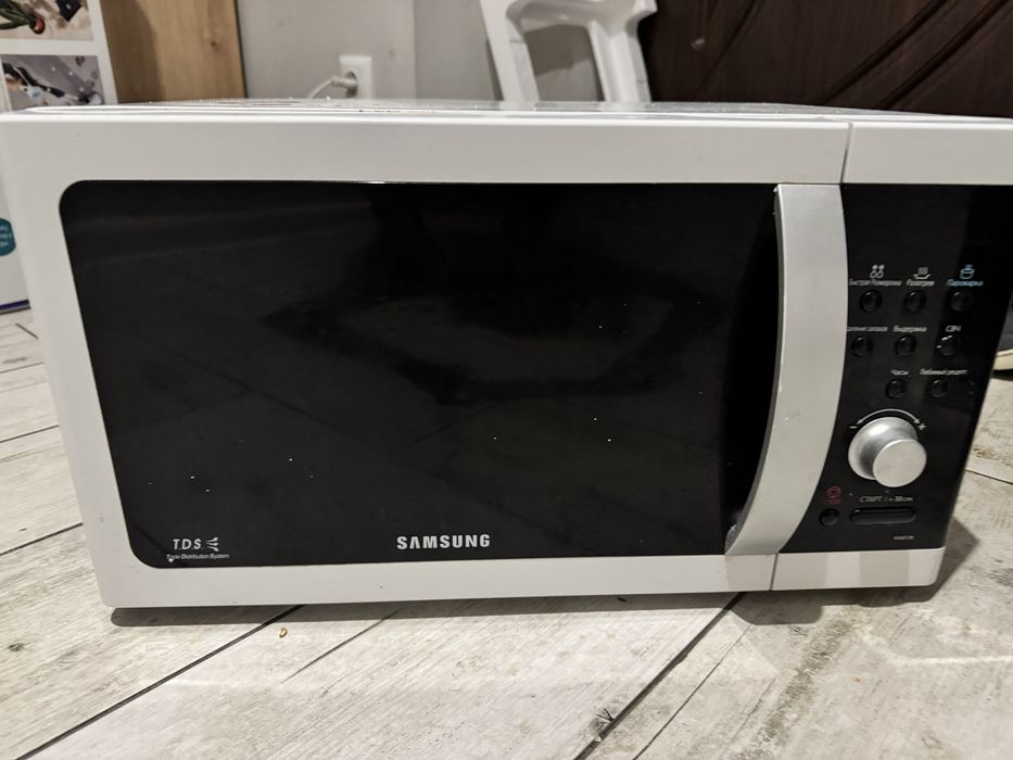 Продам микрохвильовку Samsung