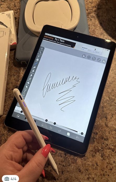 Tablet iPad Apple Retina 10” + nowy rysik + nowy kabel - cały zestaw