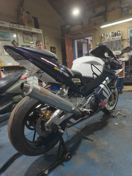 Cbr 954  revisionada pronta a andar