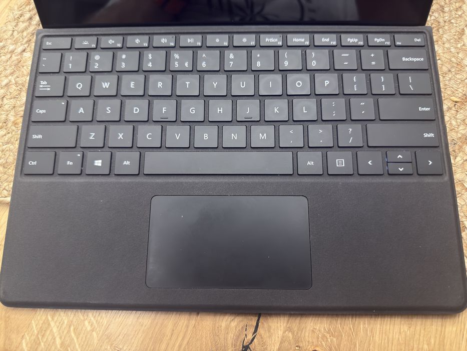 Microsoft Surface 8 Pro