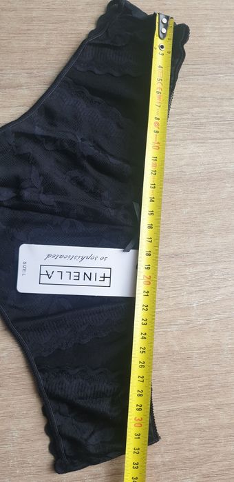 4×Damskie majtki stringi L