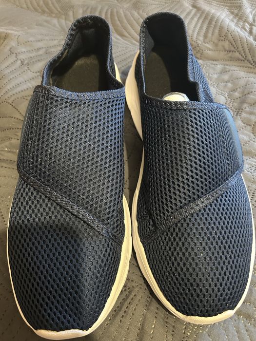 Tenis novo em azul