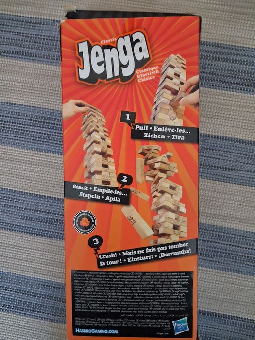 Jenga grande em perfeitas condições