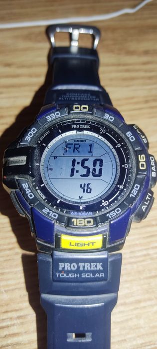 Продаются часы Casio pro trek на солнечных батареях