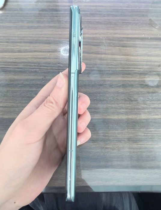 OnePlus 11 16/512GB — Быстрый, стильный, надежный