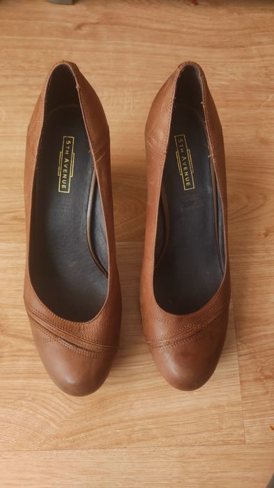 Czułenka skórzane 5thAvenue r.39