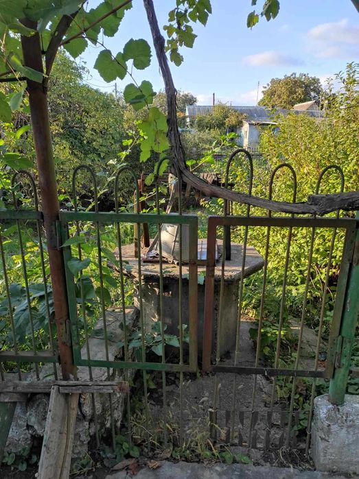 Добротный дом у границы города - в Латовке (Котовке)