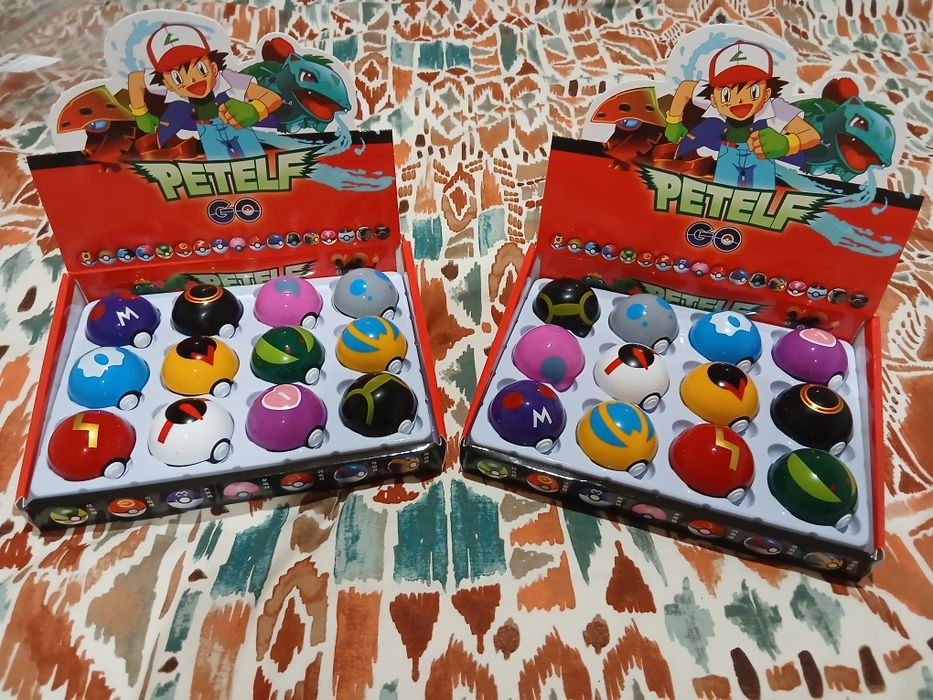 2 caixas pokebolas