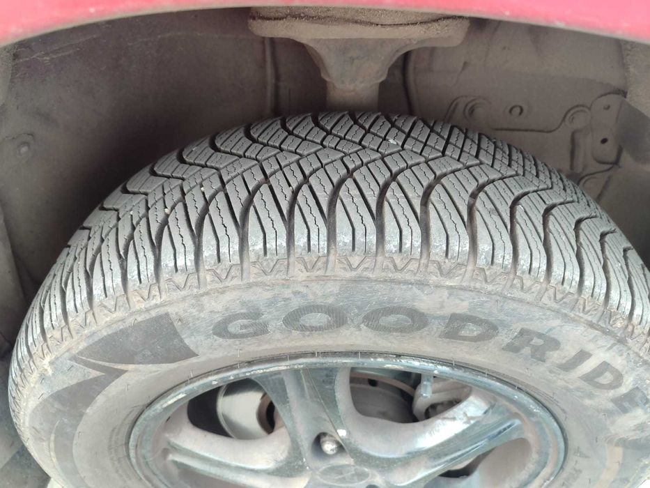 Мицубиси аутлендер 2004 г.в.