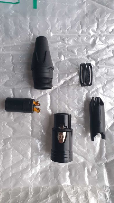 Разъем XLR Neutrik NC3FXX-B   мама