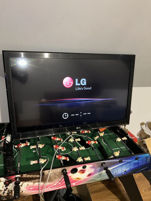 Telewizor LG 42CS460 42” Full HD – sprawny