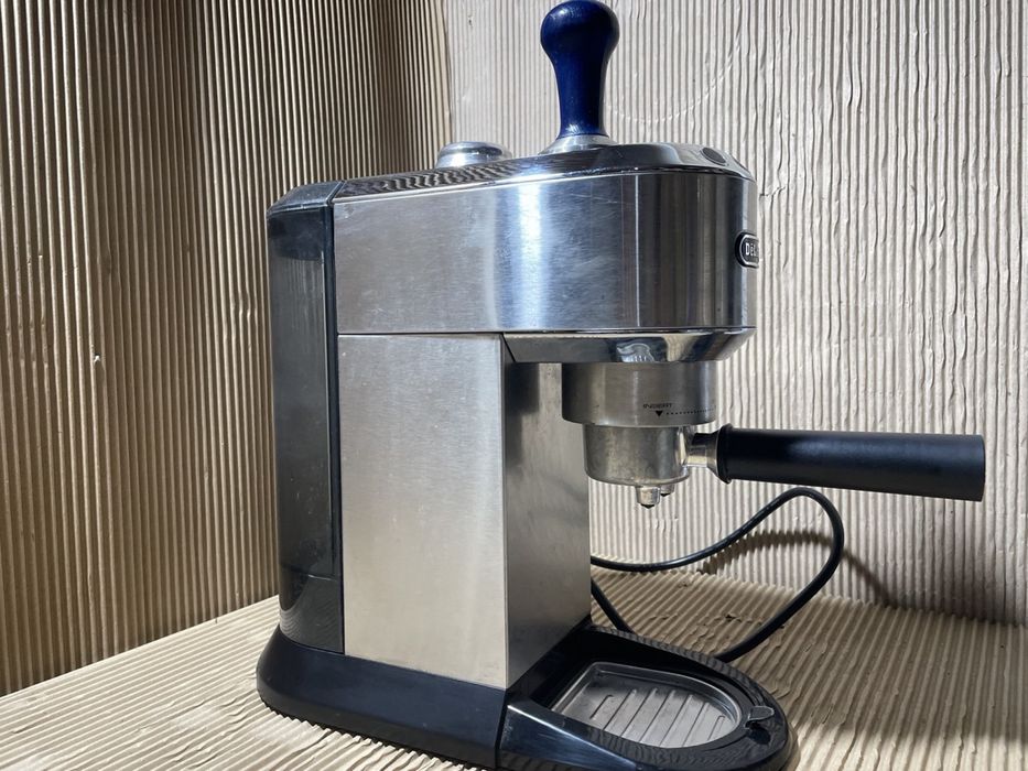Кавомашина рожкова Delonghi ec685 M delongi кава кофемашина делонги
