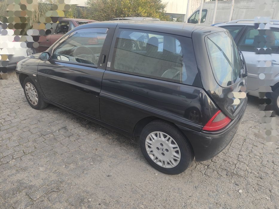 Lancia y  para peças