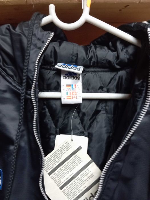 Kurtka adidas czarna z kapturem