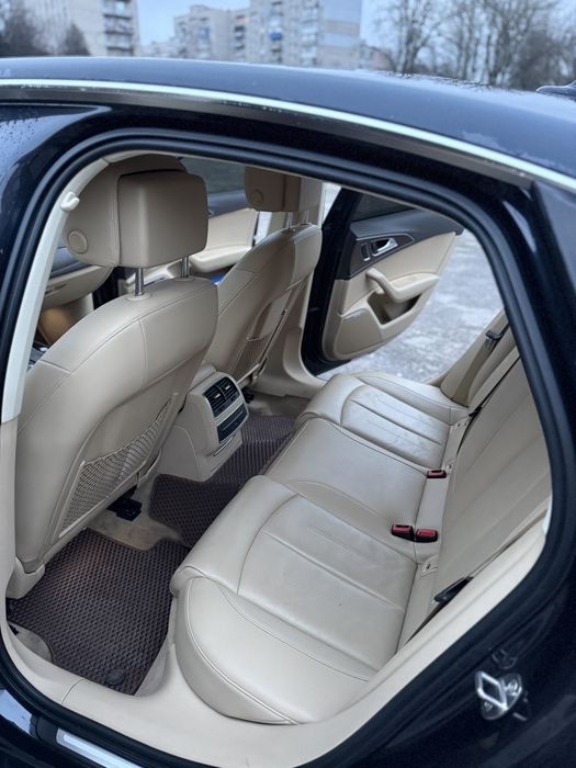 Автомобіль Audi6 C7