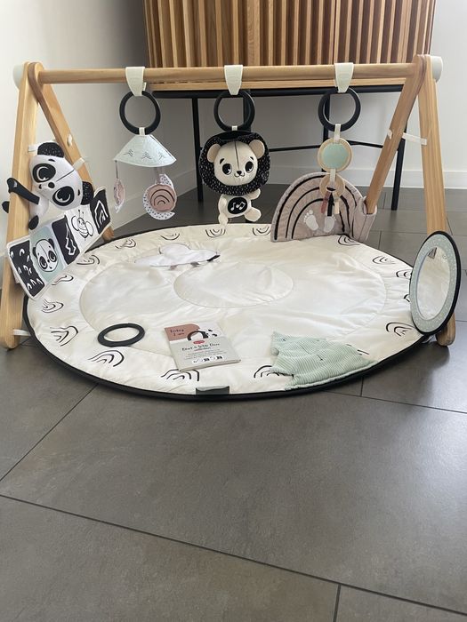 Mata Tiny love decor drewniany stojak baby gym