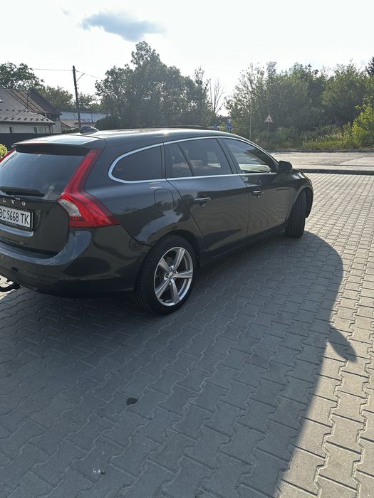 Продам власне авто volvo v60