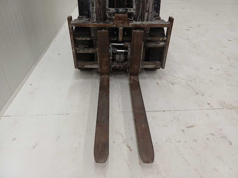 Empilhador DOOSAN D35C-7 ou D33S-7 ano 2019