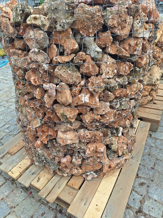 Pedra regional furada  Jardim