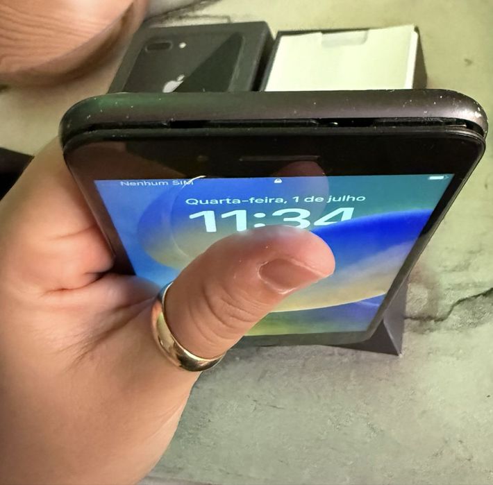 iPhone 8 Plus 64 GB Preto + Caixa Original – Leia a descrição