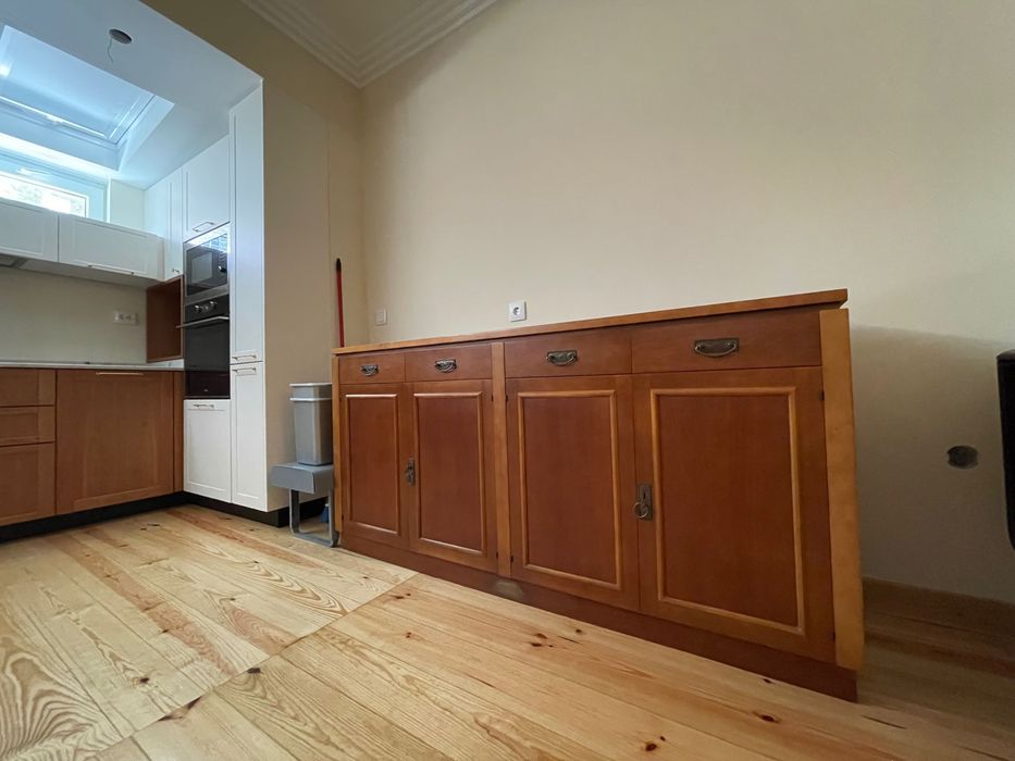 Mesa cadeiras e aparador cerejeira