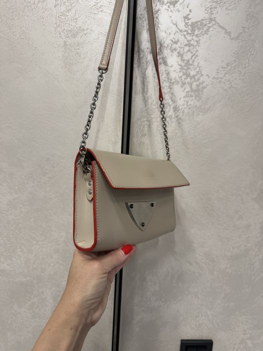 Продам сумку Coccinelle оригинал